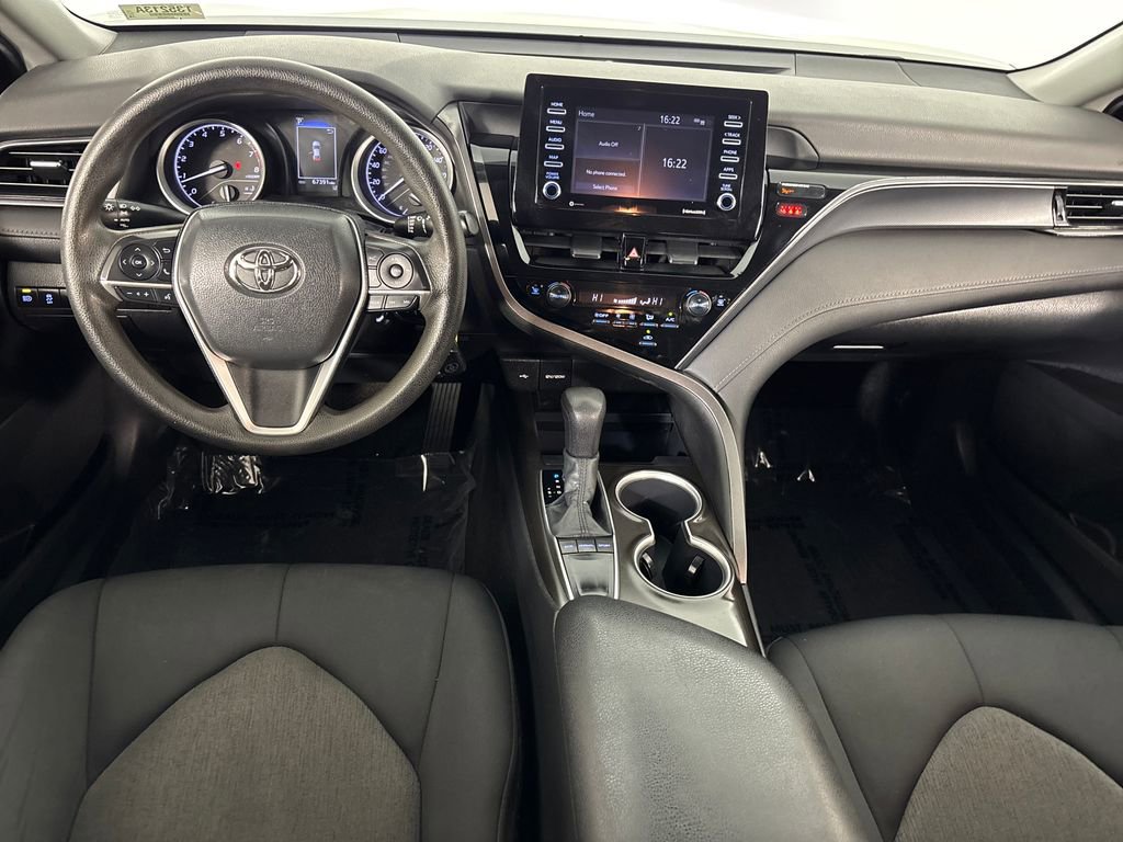 Certified 2022 Toyota Camry LE image 25