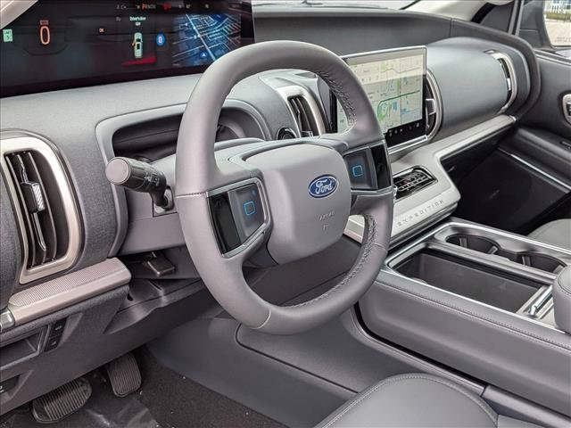 New 2026 Ford Expedition Active RWD image 3