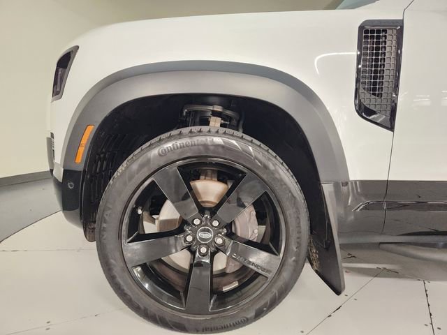 Used 2023 Land Rover Defender 130 X-Dynamic SE AWD/4WD image 11