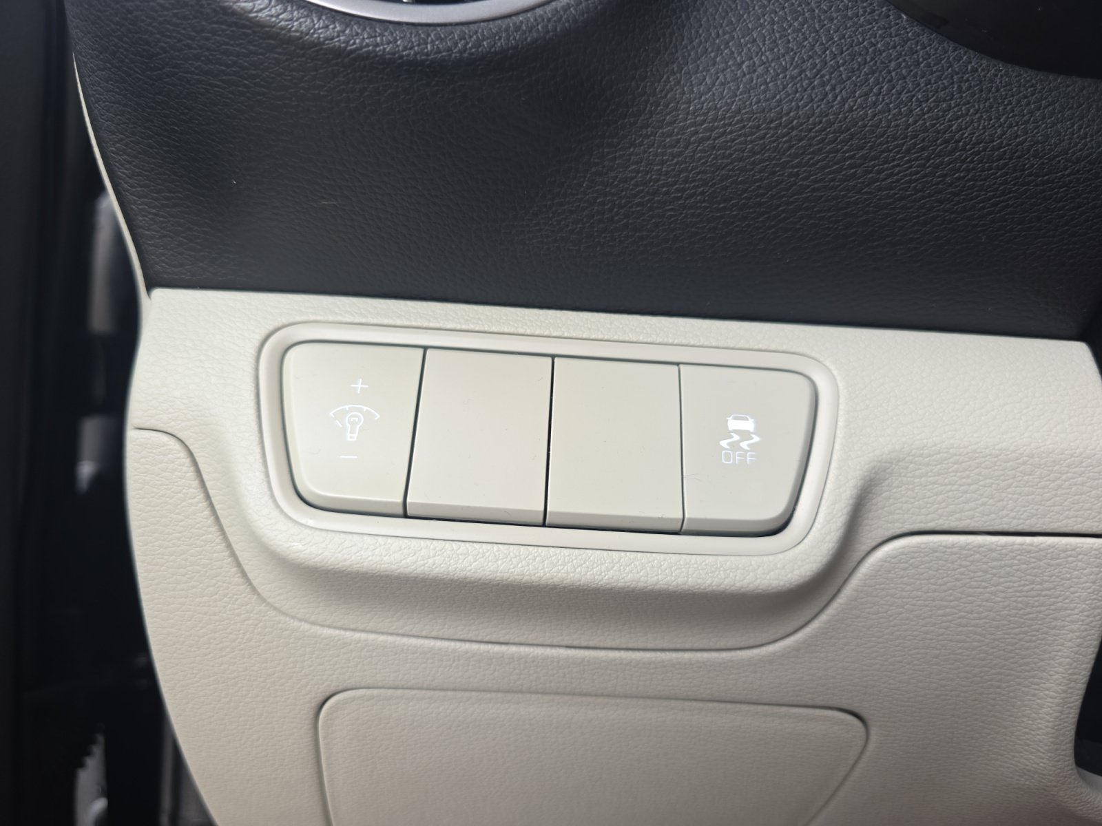Certified 2023 Kia Forte LXS FWD image 24