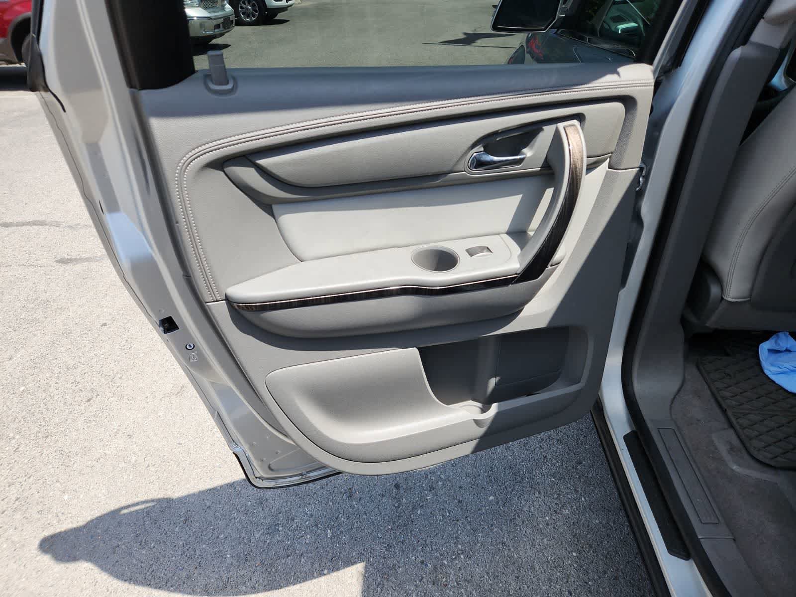 Used 2014 GMC Acadia SLT FWD image 27