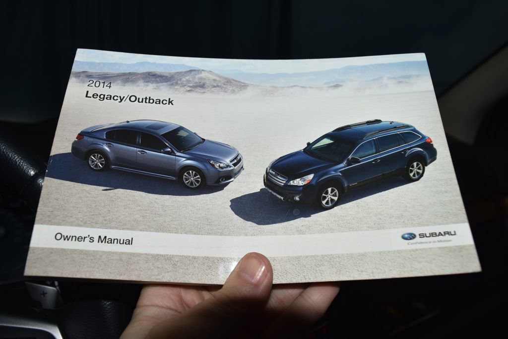 Used 2014 Subaru Outback 2.5i Limited w/ Moonroof Package image 10