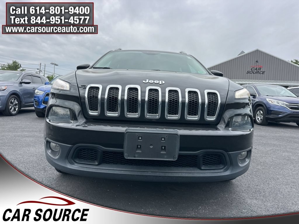 Used 2016 Jeep Cherokee Latitude w/ Comfort/Convenience Group AWD/4WD image 2