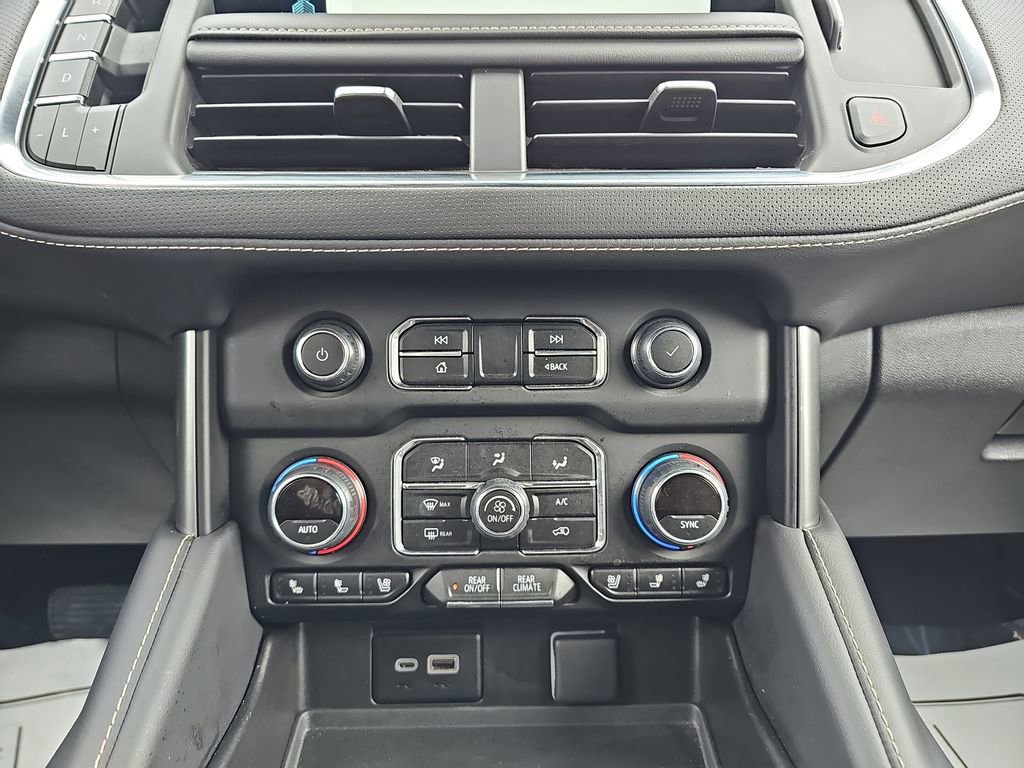 Used 2023 Chevrolet Suburban Premier image 29