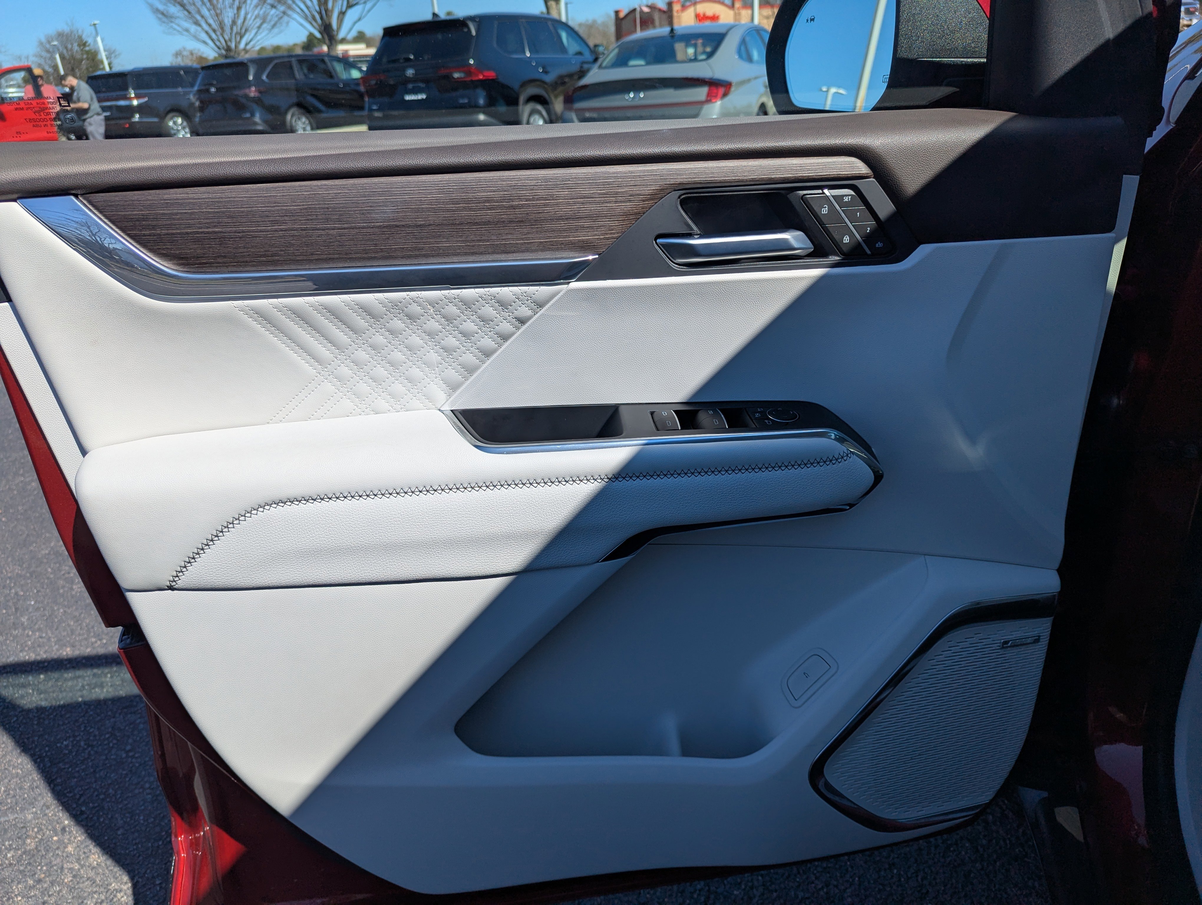 Used 2025 GMC Acadia Denali w/ LPO, Floor Liner Package image 21