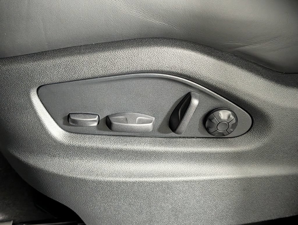 New 2026 Porsche Cayenne Coupe AWD/4WD image 30