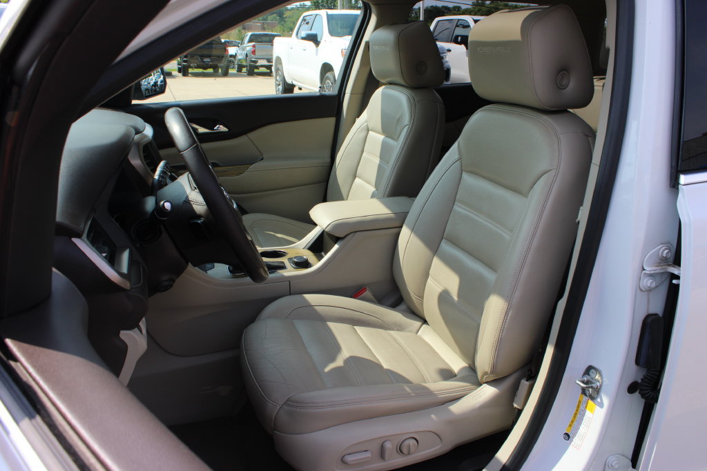 Certified 2018 GMC Acadia Denali w/ Technology Package AWD/4WD image 13