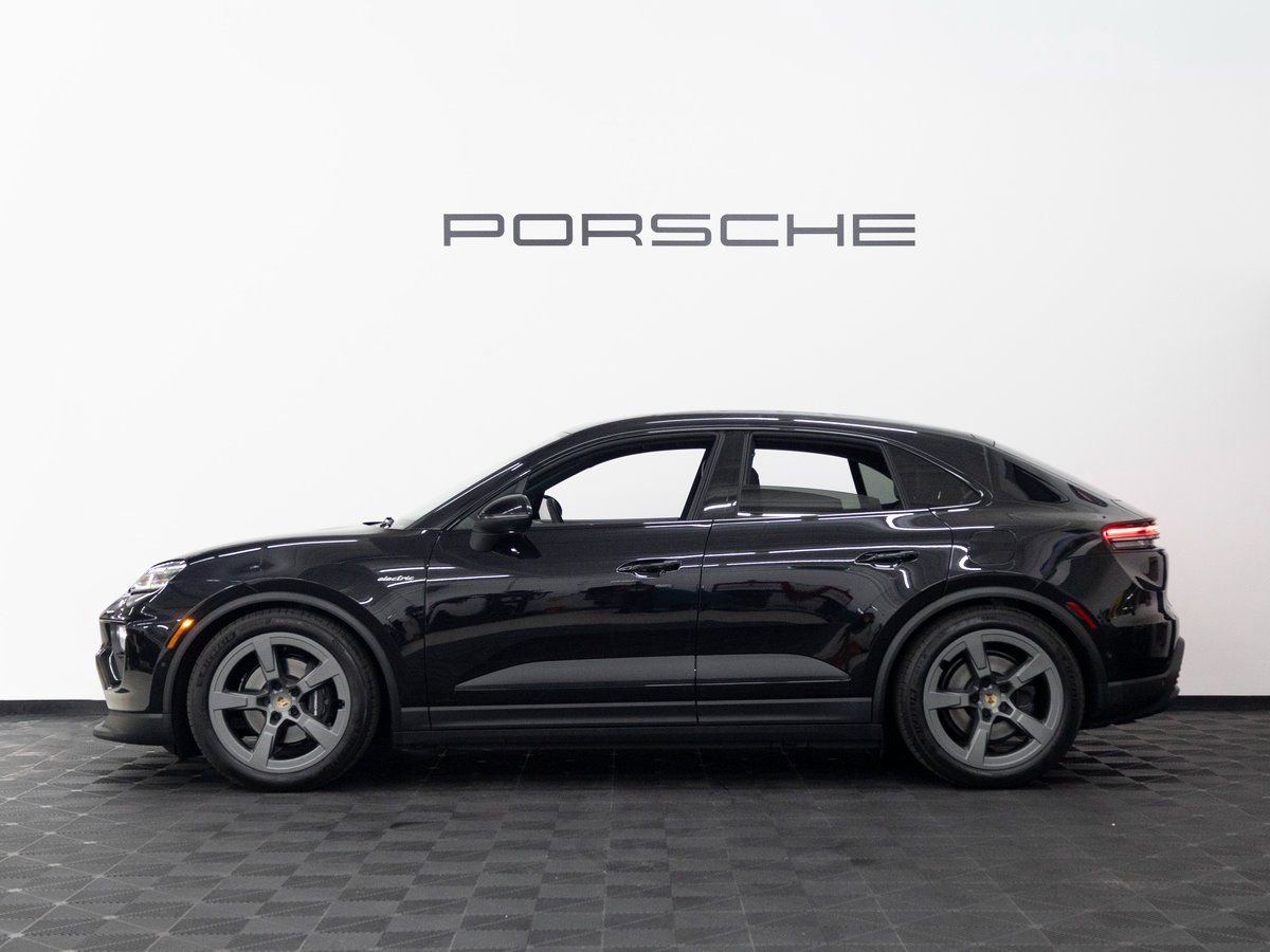 New 2025 Porsche Macan 4 Electric image 2