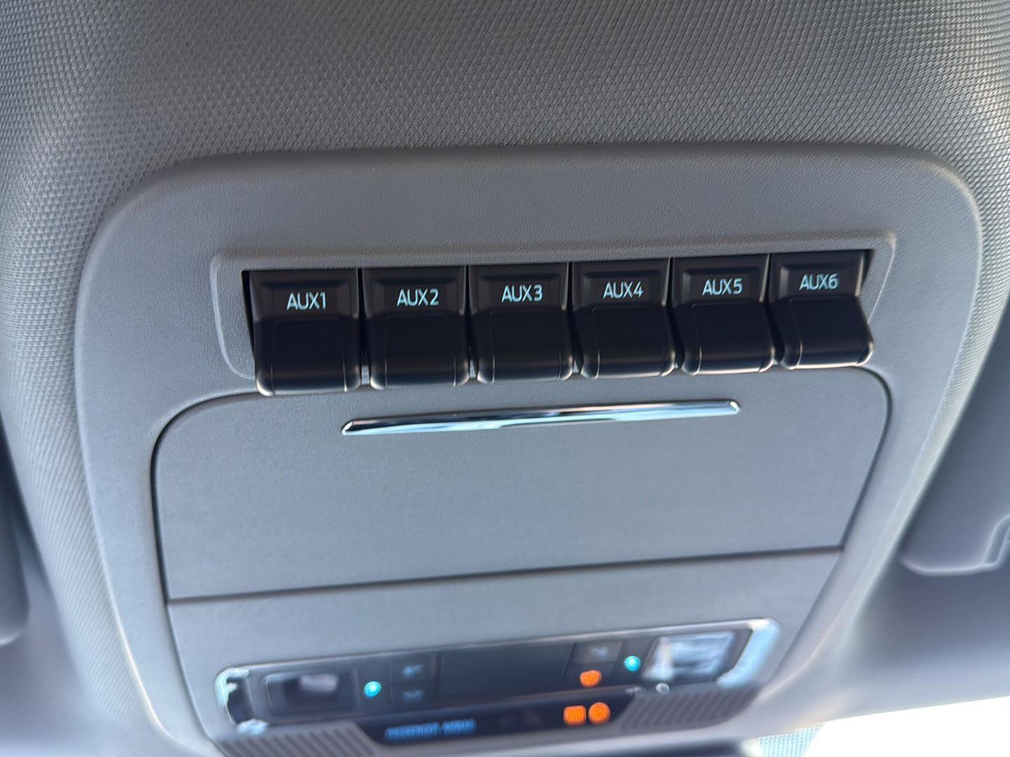 New 2026 Ford F250 Lariat w/ Chrome Package image 39