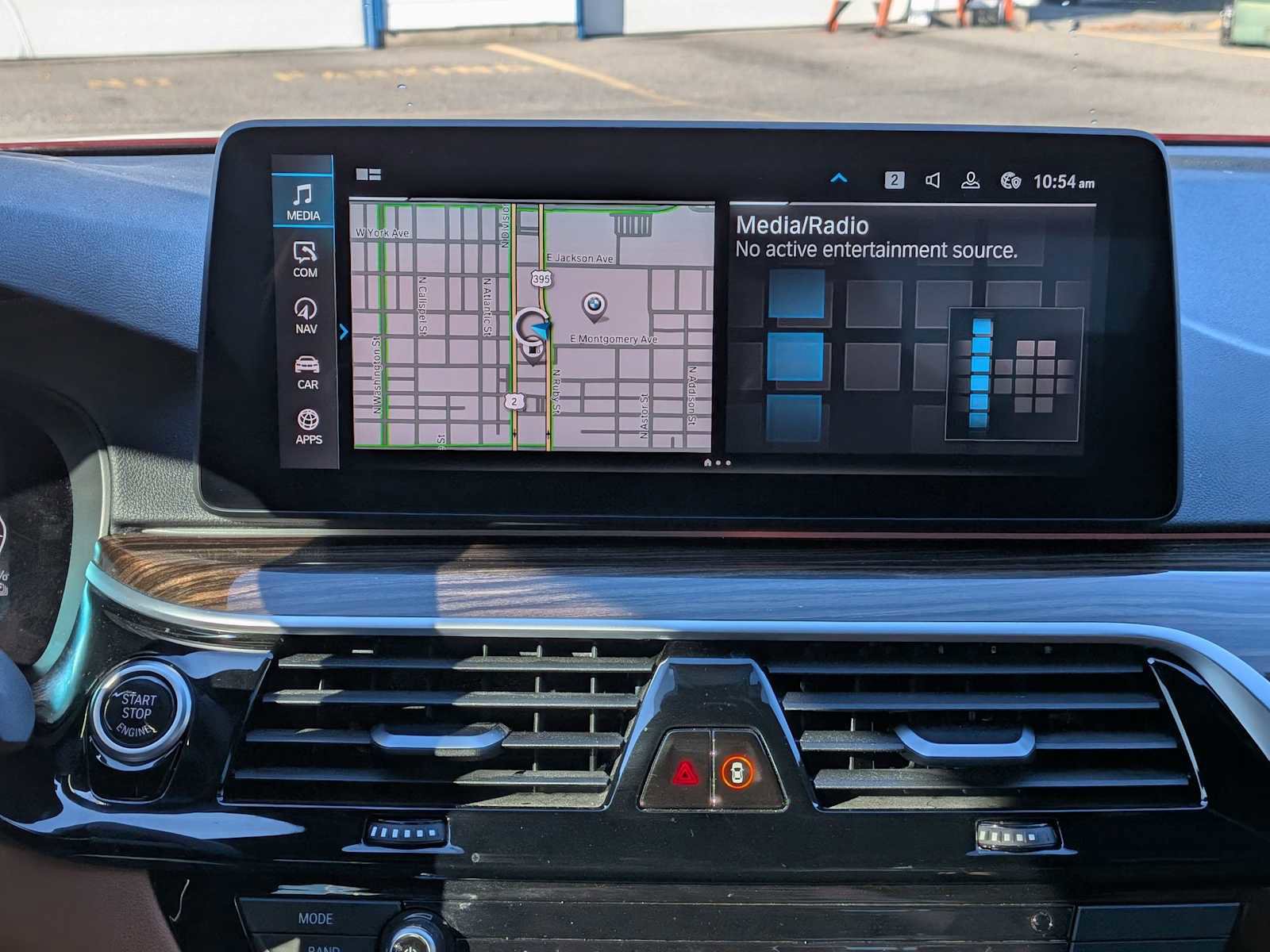 Used 2023 BMW 530e w/ M Sport Package image 28