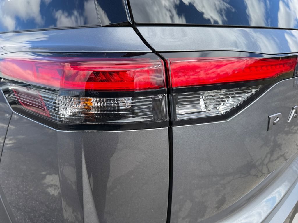 New 2026 Nissan Pathfinder SL image 21