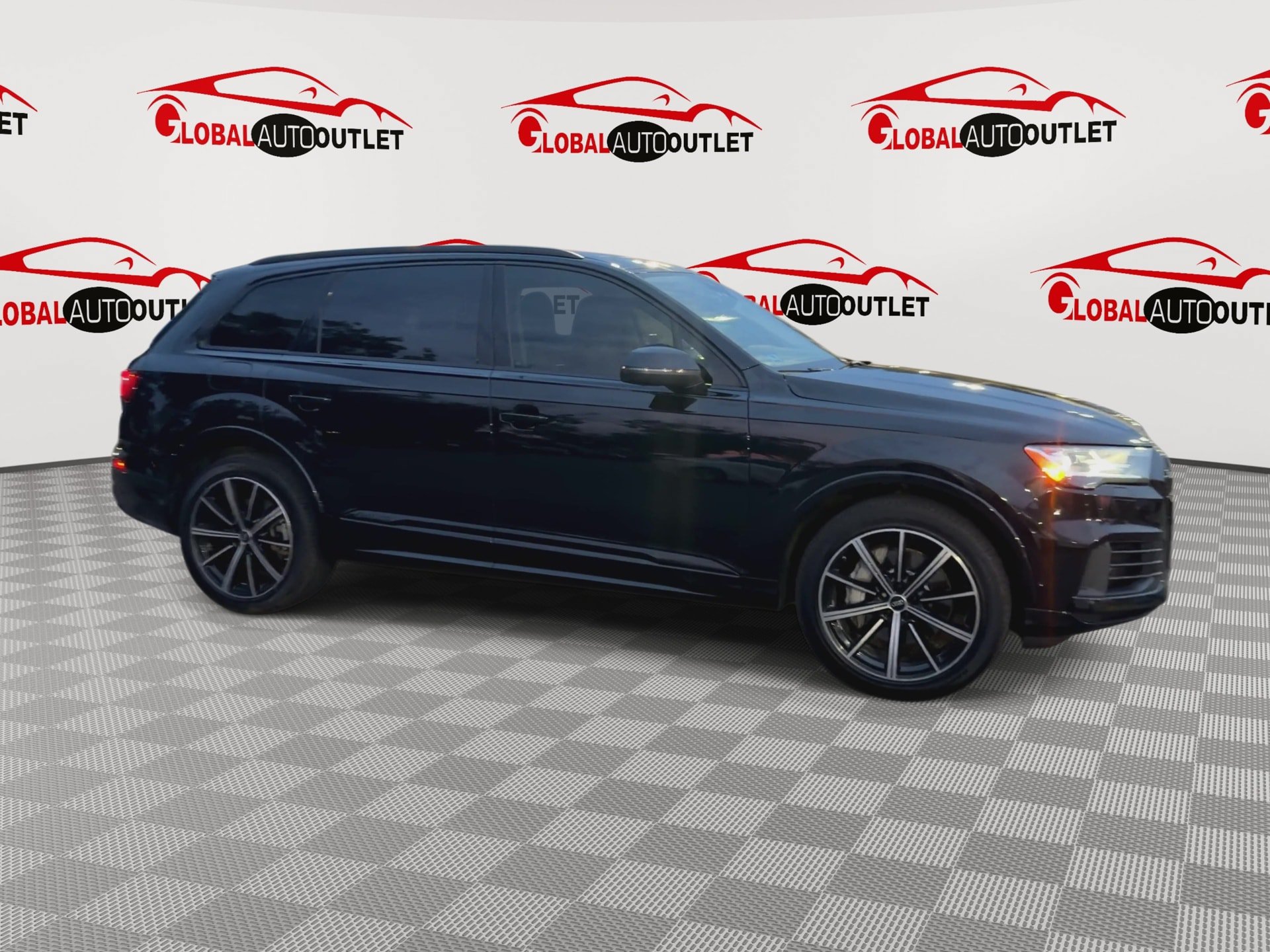 Used 2023 Audi Q7 3.0T Premium Plus AWD/4WD image 2