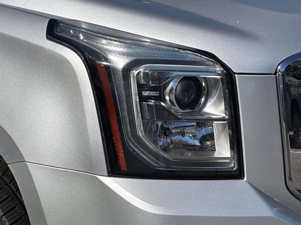 Used 2018 GMC Yukon Denali w/ Denali Ultimate Package image 9