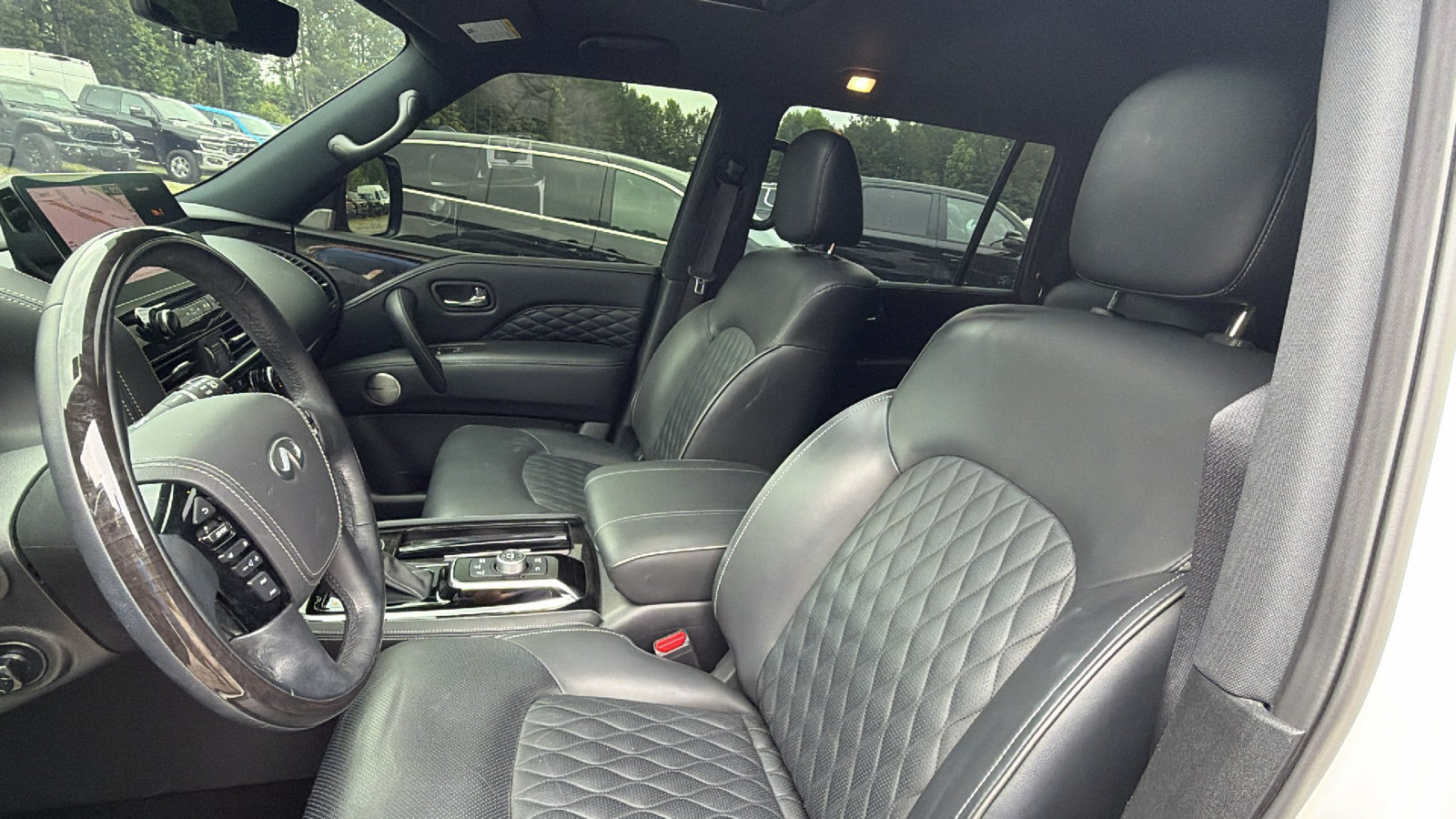 Used 2024 INFINITI QX80 Sensory AWD/4WD image 16