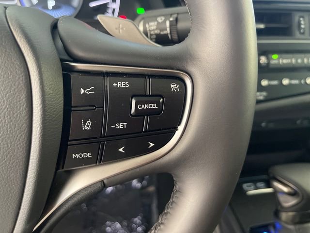 Used 2025 Lexus ES 300h w/ Premium Package FWD image 9