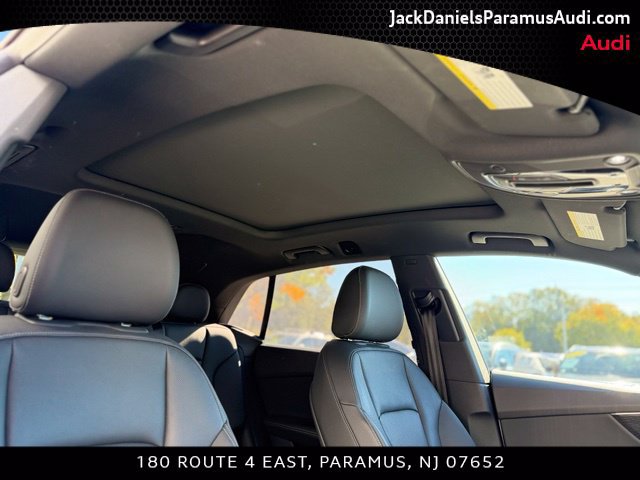 Used 2023 Audi Q8 Premium Plus AWD/4WD image 23