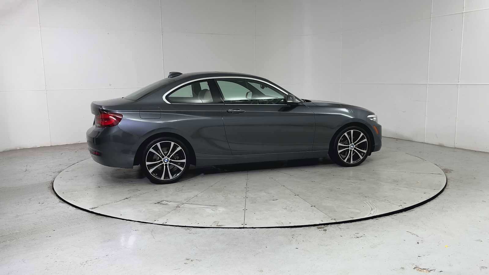 Used 2020 BMW 230i Coupe w/ Premium Package image 9