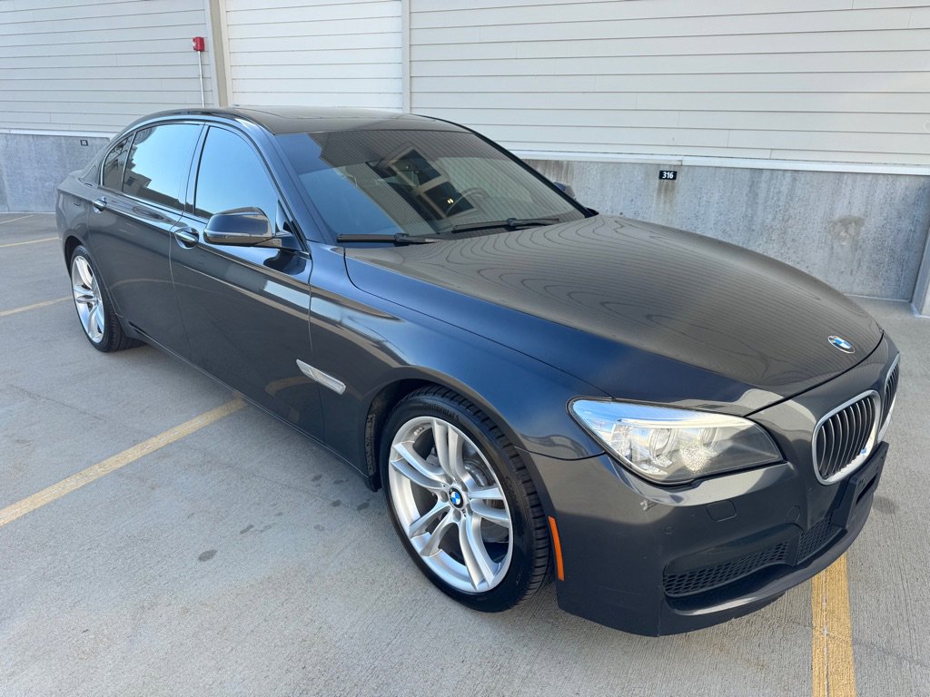 Used 2015 BMW 740Li image 1