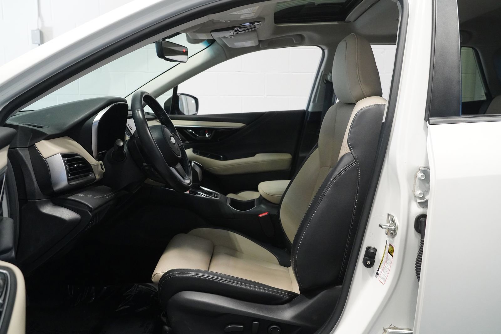 Used 2020 Subaru Outback Limited w/ Popular Package #2 image 11