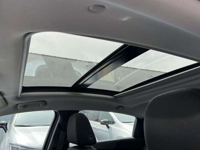 Used 2023 Chevrolet Malibu LT FWD image 20