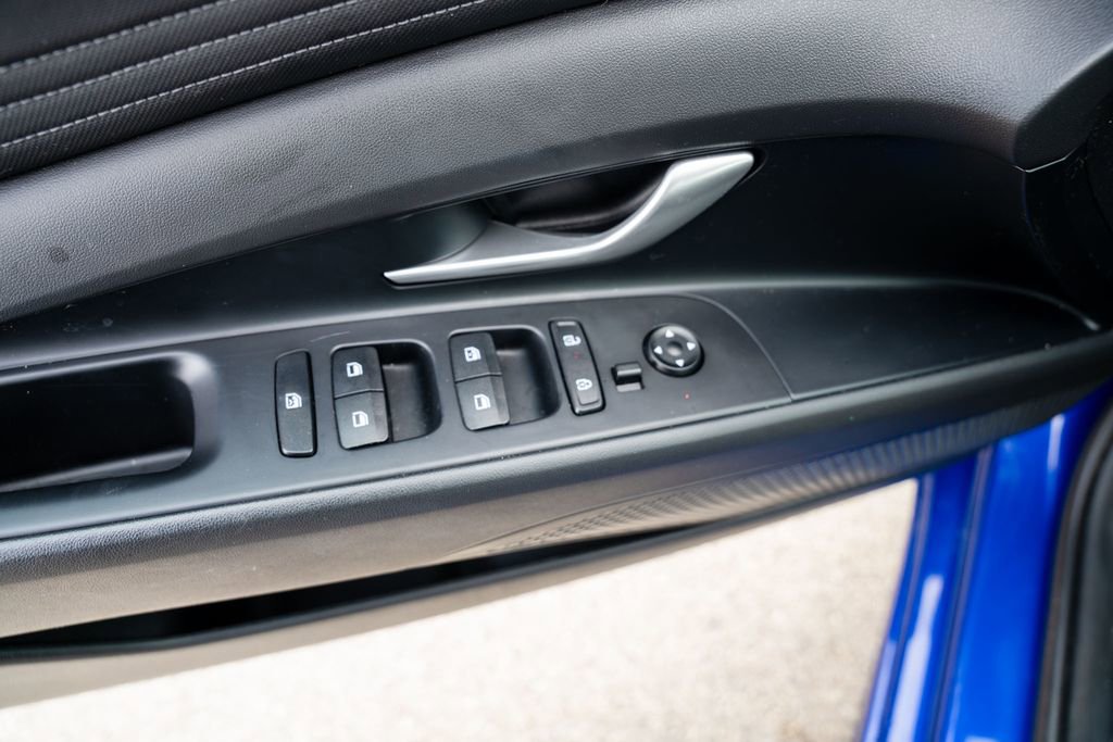 Certified 2024 Hyundai Elantra SEL w/ Convenience Package image 17