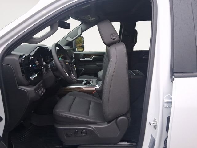 New 2026 Chevrolet Silverado 2500 LT w/ All Star Edition AWD/4WD image 9