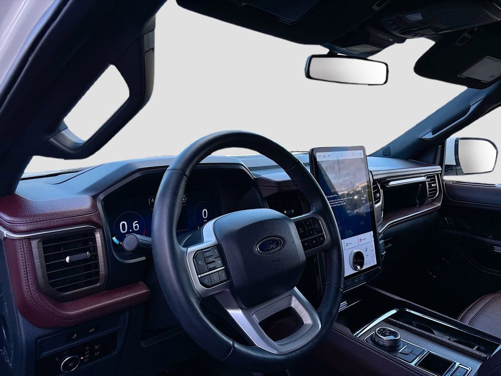 Used 2024 Ford Expedition Limited image 9