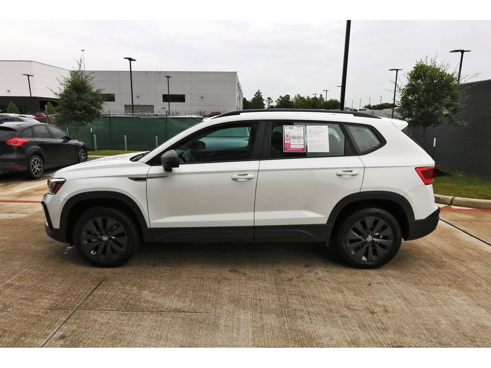 Used 2023 Volkswagen Taos S FWD image 5