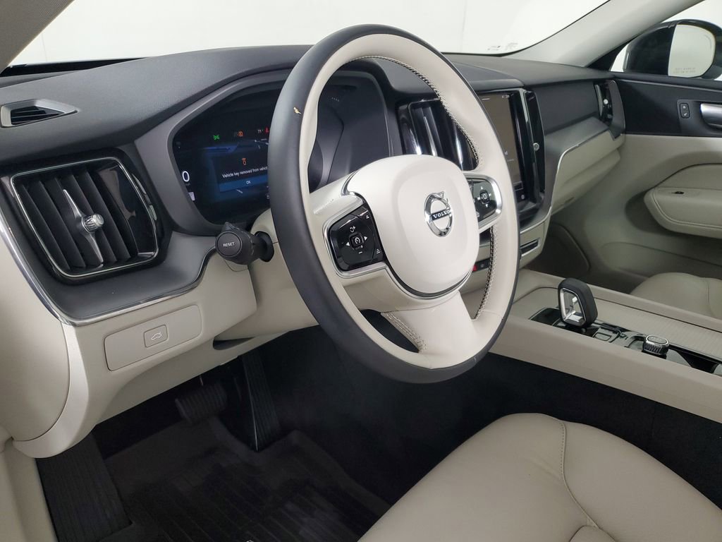 Certified 2024 Volvo XC60 B5 Core w/ Protection Package Premier image 26