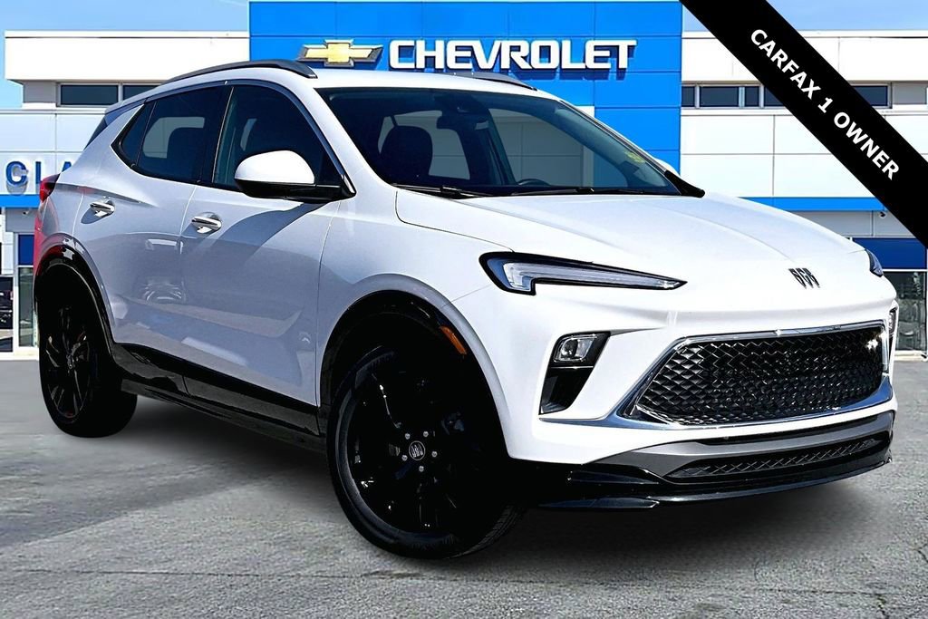 Used 2024 Buick Encore GX Sport Touring w/ Comfort Package image 1