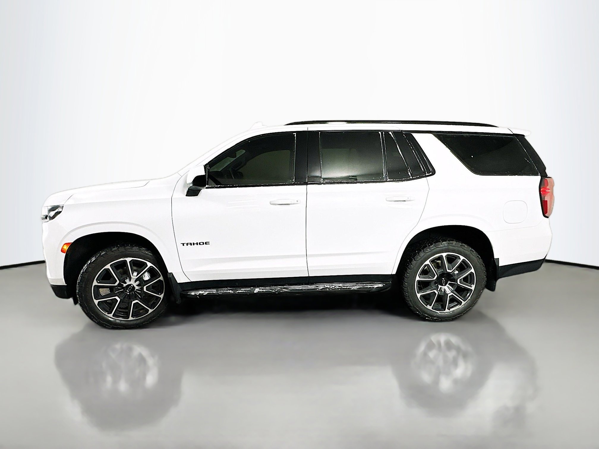 Used 2023 Chevrolet Tahoe RST image 4