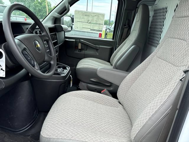 New 2026 Chevrolet Express 2500 w/ Driver Convenience Package RWD image 8