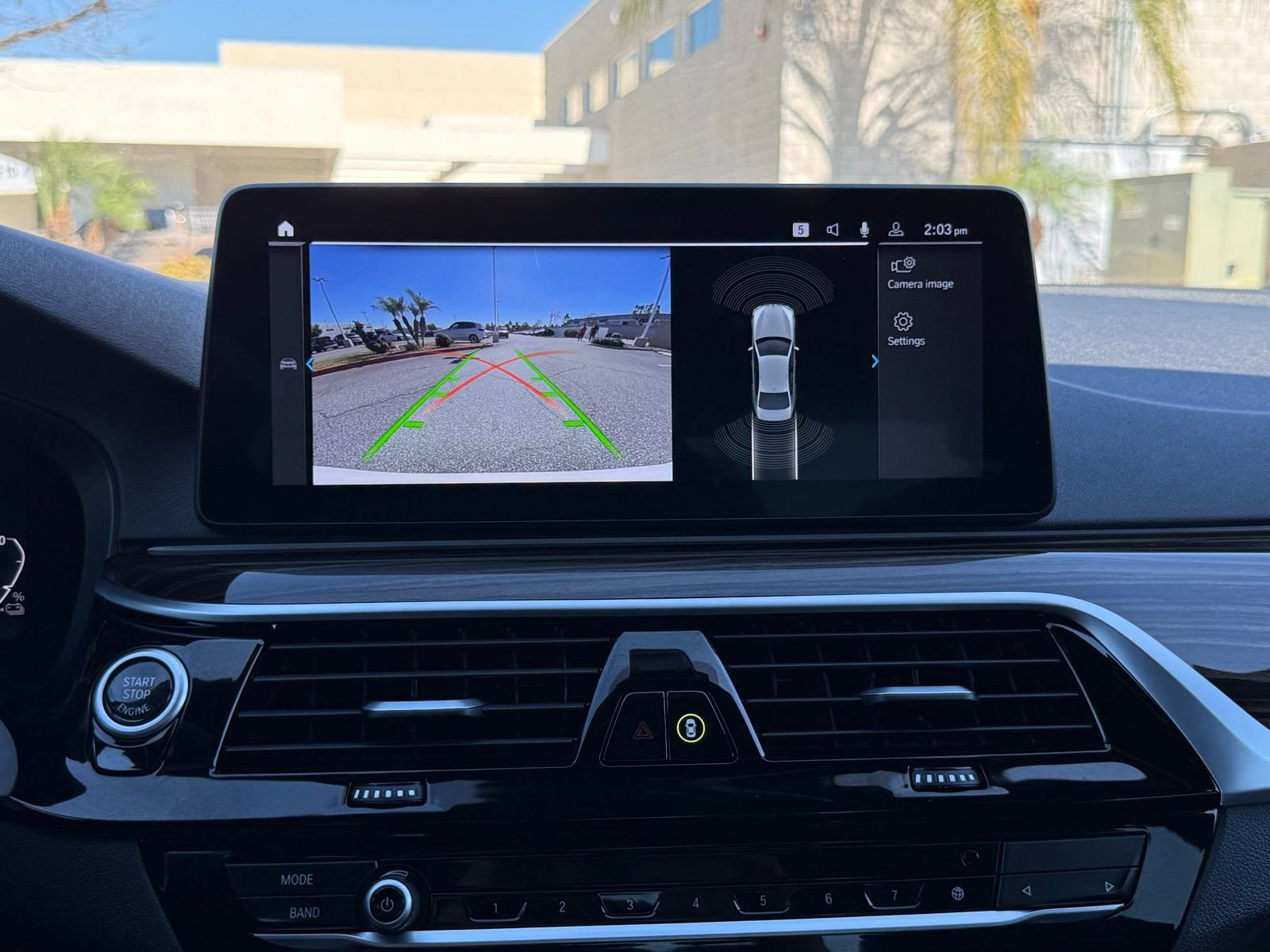 Used 2023 BMW 530e 530e iPerformance w/ M Sport Package image 29