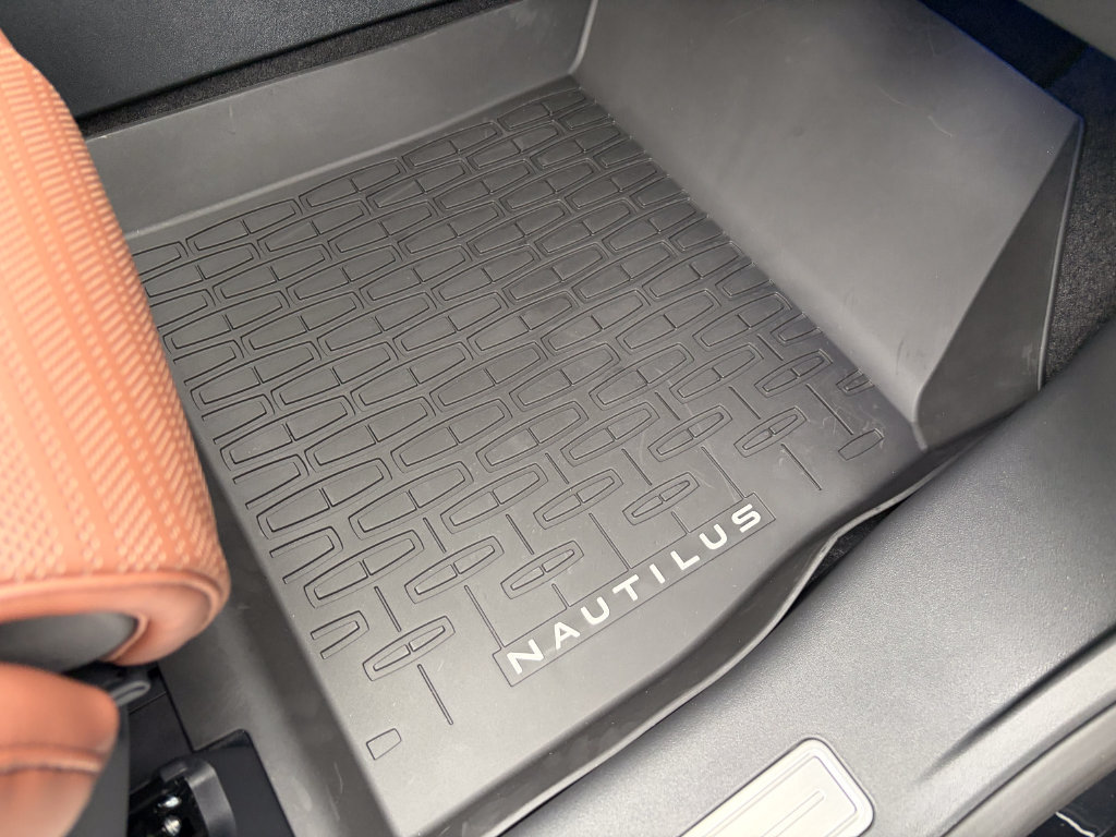 New 2026 Lincoln Nautilus Reserve AWD/4WD image 33