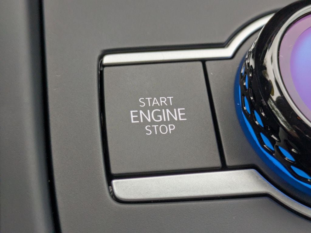 Certified 2025 Volkswagen Tiguan S FWD image 27
