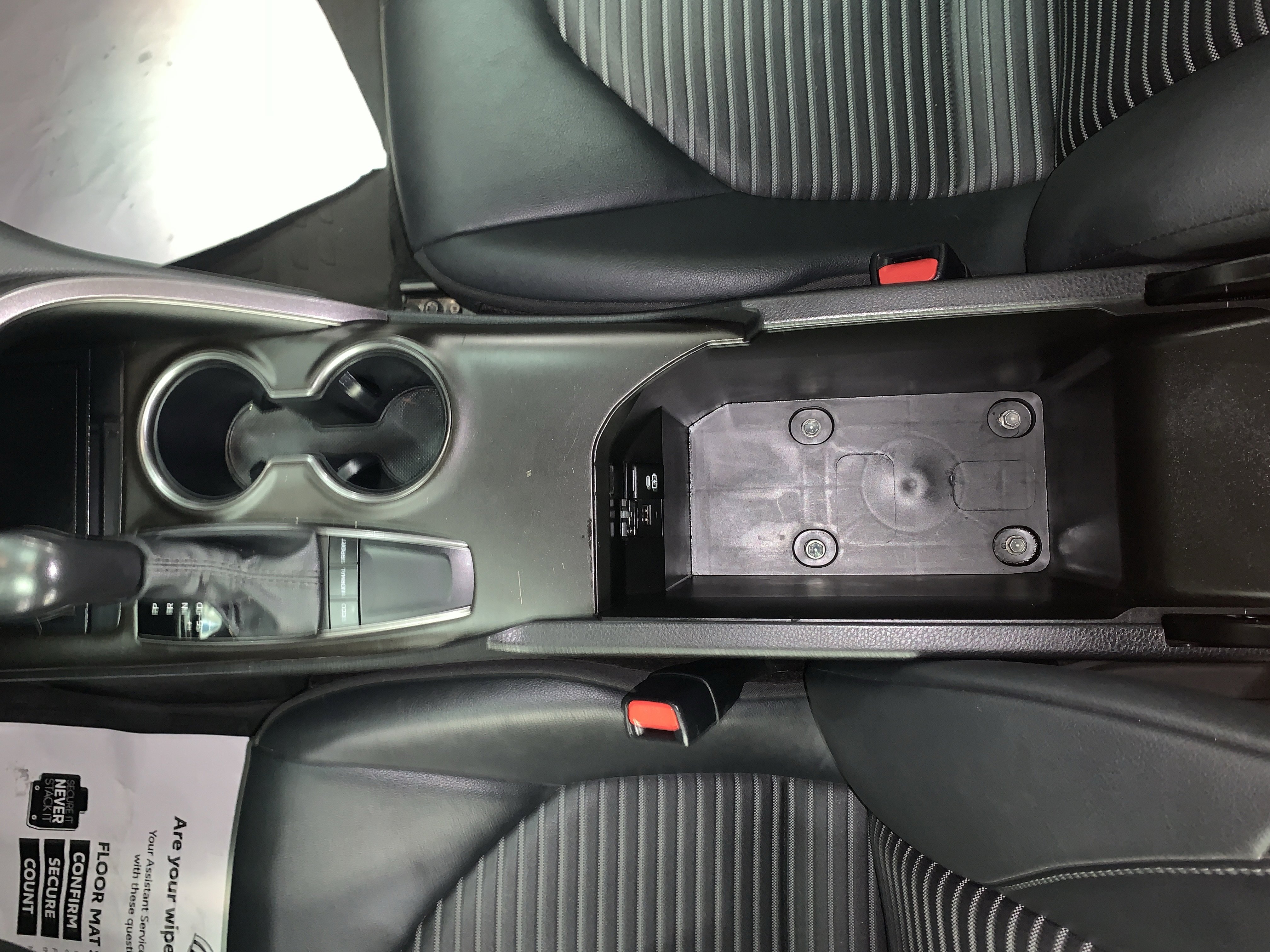 Used 2024 Toyota Camry SE image 16