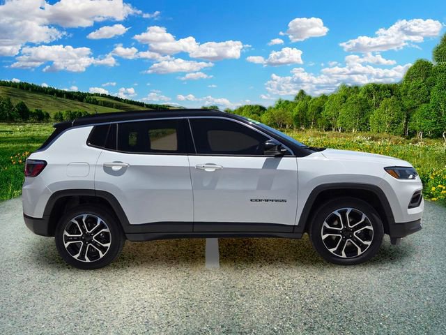 Used 2022 Jeep Compass Limited AWD/4WD image 7