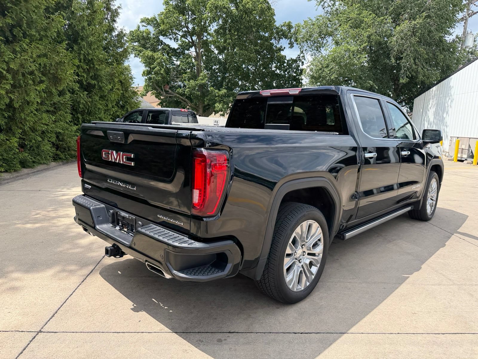 Used 2022 GMC Sierra 1500 Denali w/ Denali Premium Package AWD/4WD image 31