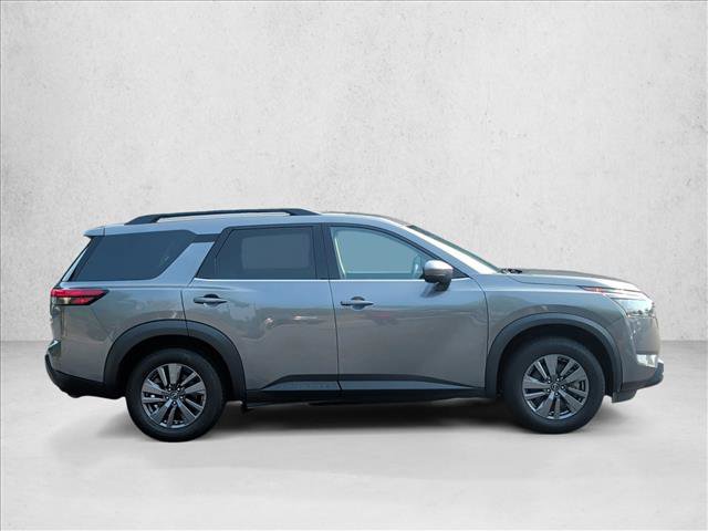 Used 2024 Nissan Pathfinder SV FWD image 4