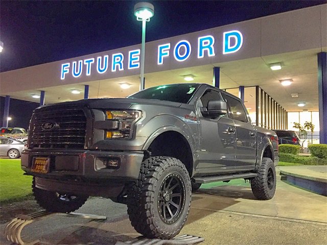 Certified 2024 Ford Explorer XLT w/ Equipment Group 202A image 25