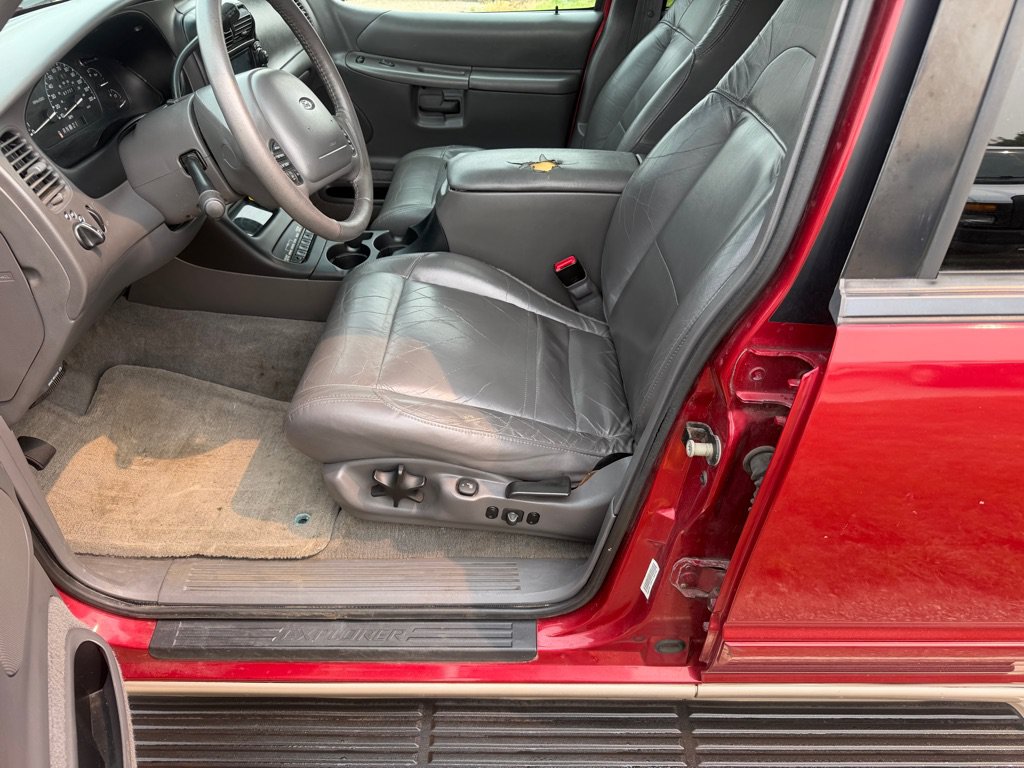 Used 2001 Ford Explorer Eddie Bauer AWD/4WD image 9