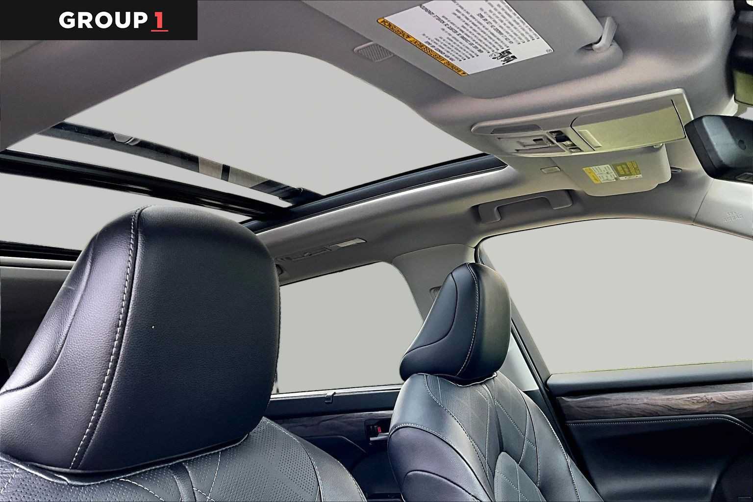 Certified 2025 Toyota Highlander Platinum AWD/4WD image 14