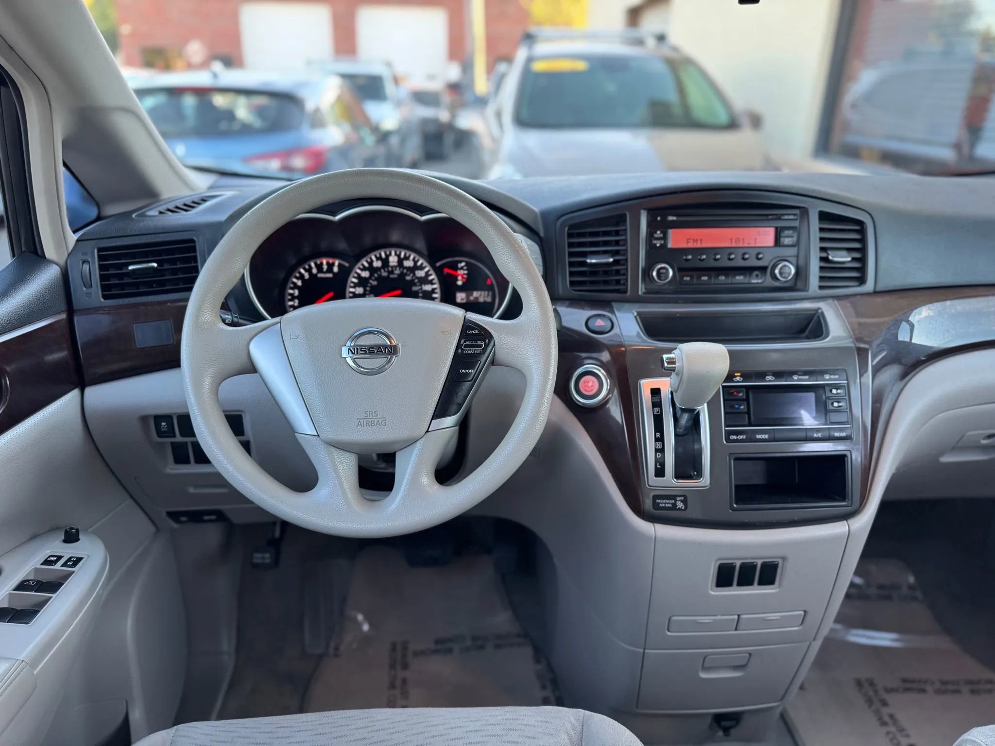 Used 2015 Nissan Quest S image 14