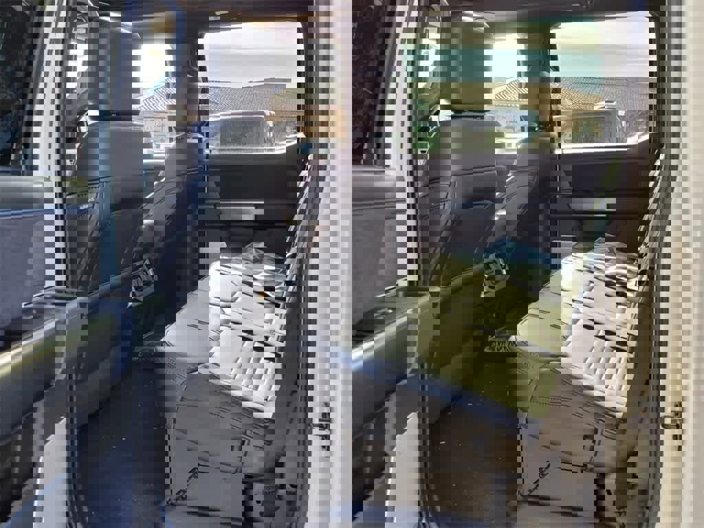 New 2025 Ford F250 Platinum image 13