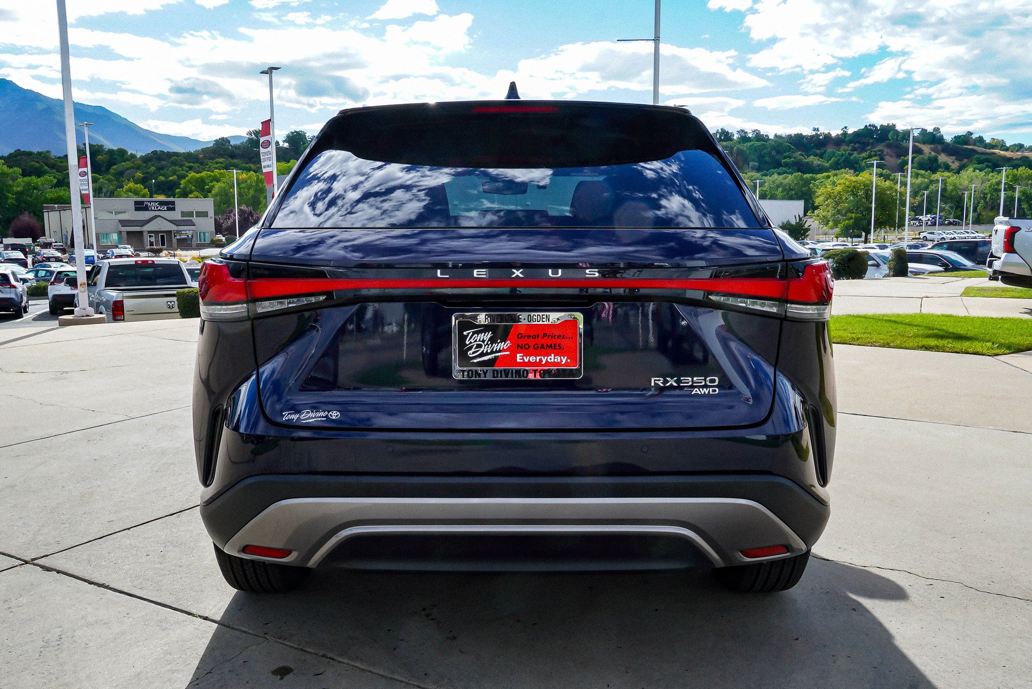 Used 2023 Lexus RX 350 Premium w/ Cold Area Package AWD/4WD image 7