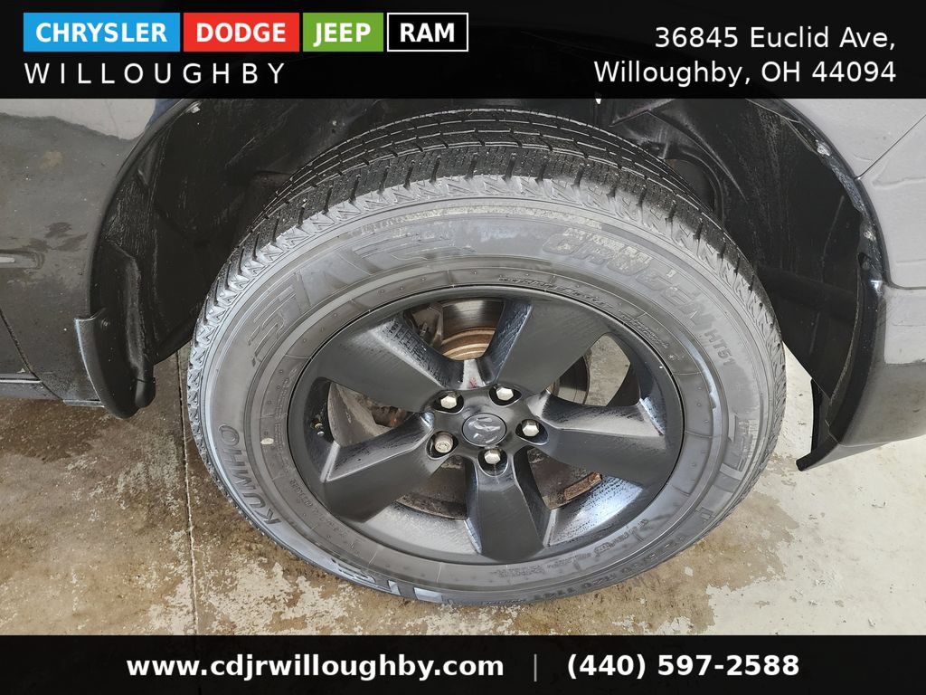 Used 2019 RAM 1500 Classic SLT w/ Black Appearance Group AWD/4WD image 45