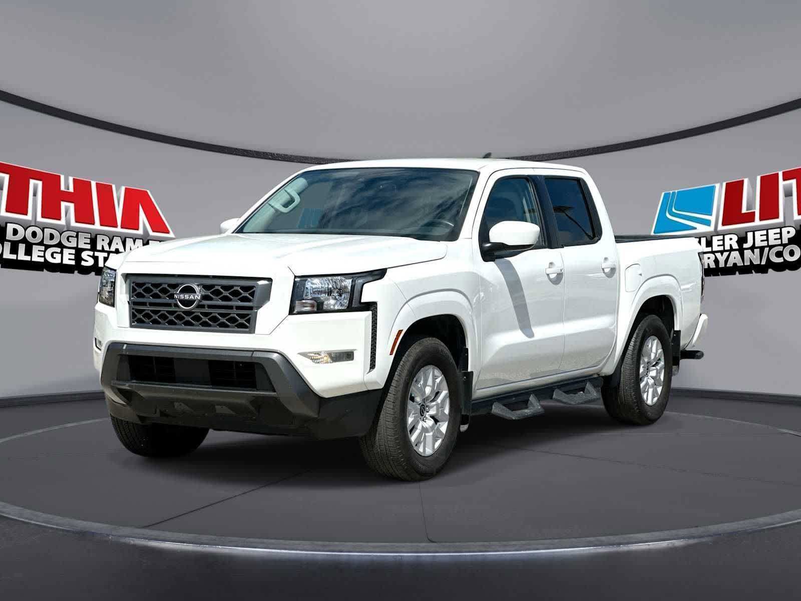 Used 2022 Nissan Frontier SV RWD image 1