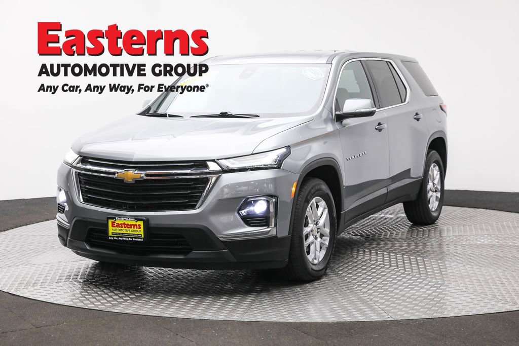Used 2023 Chevrolet Traverse LS w/ Safety Package