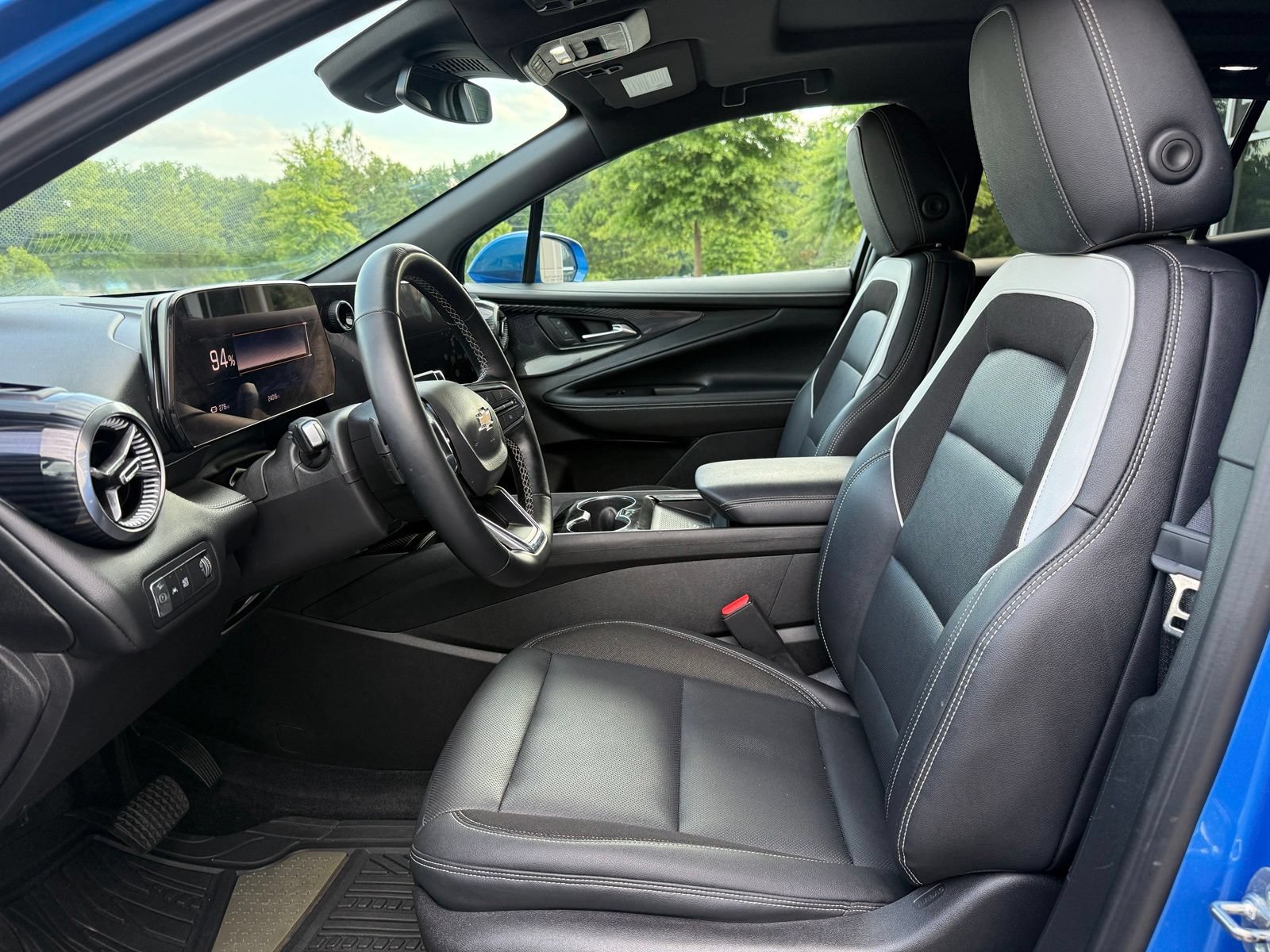 Used 2024 Chevrolet Blazer EV LT AWD/4WD image 34