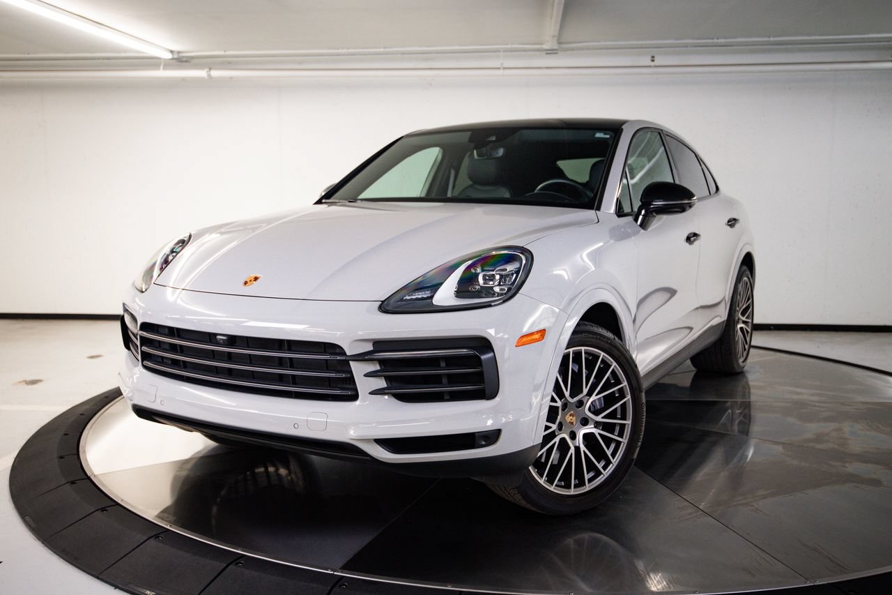 Certified 2023 Porsche Cayenne Platinum Edition AWD/4WD image 1